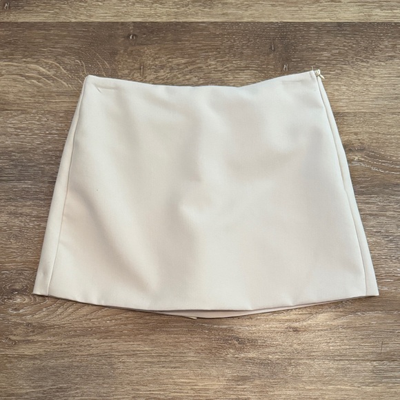 Zara Cream Mini Skort - Picture 1 of 5